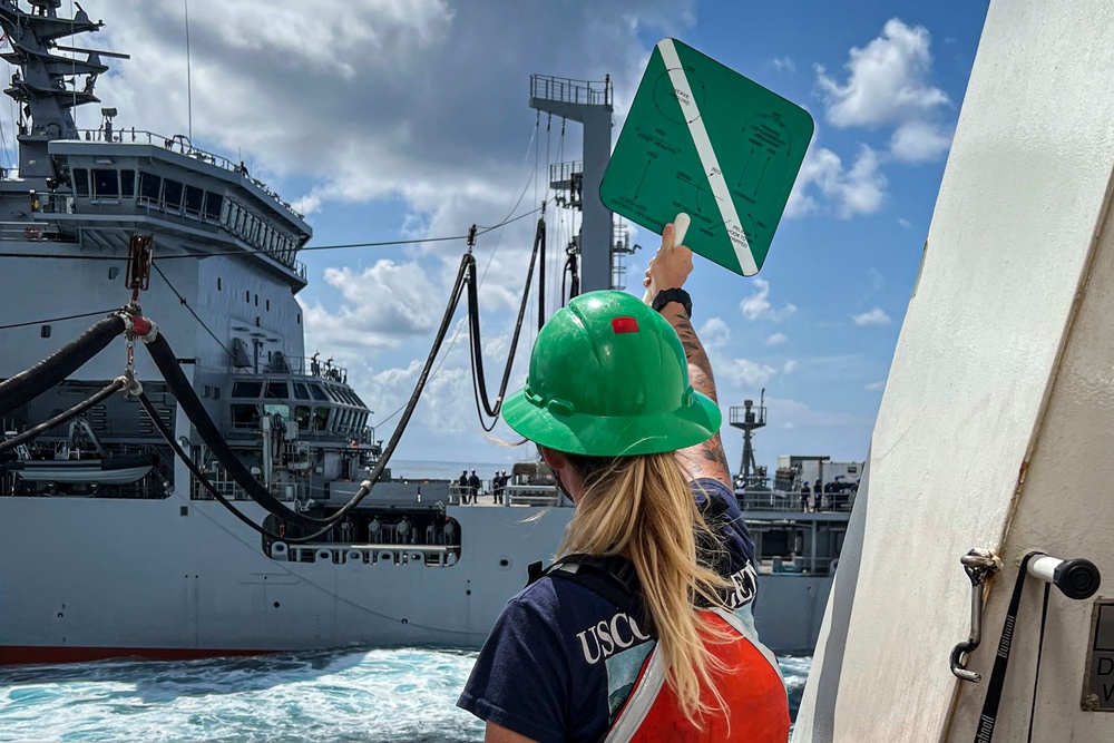 Coast Guard Cutter Midgett, Royal New Zealand Navy conduct refuel in South China Sea