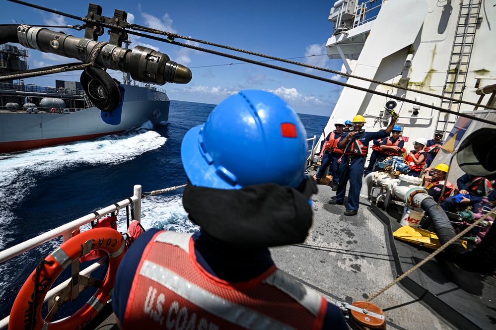 Coast Guard Cutter Midgett, Royal New Zealand Navy conduct refuel in South China Sea