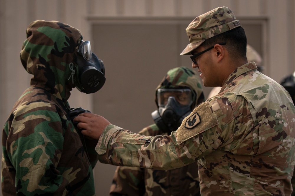 10th Homeland Response Force Guardsmen cover CBRN basics with JBLM medical detachment