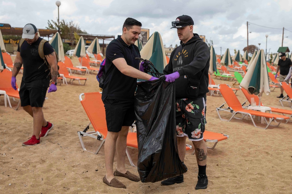 USS George H.W. Bush (CVN 77) Sailors participate in a community relations beach clean up