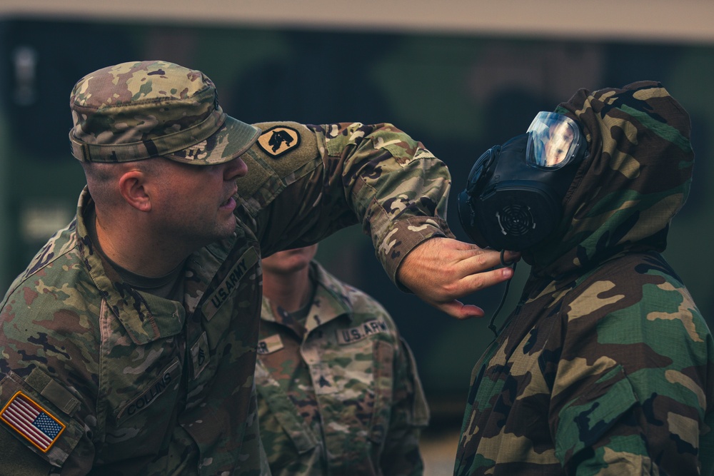 10th Homeland Response Force Guardsmen cover CBRN basics with JBLM medical detachment