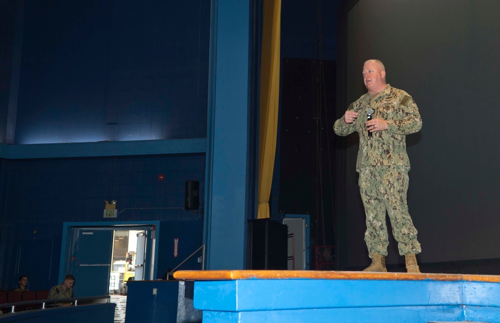 Master Chief Petty Officer of the Navy James Honea Speaks With Sailors in San Diego