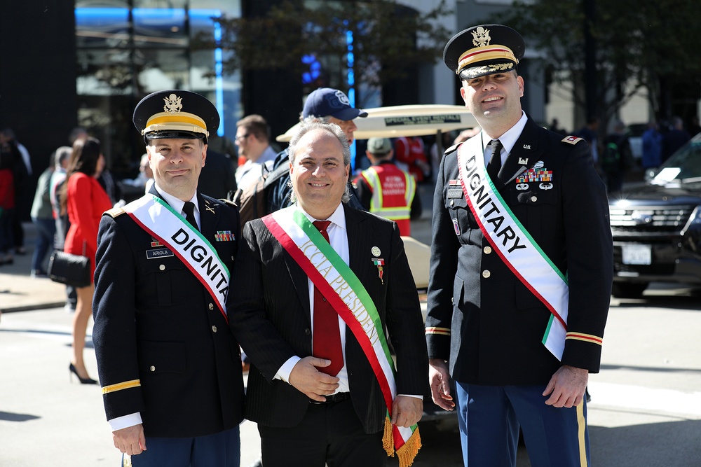 Servicemembers celebrate Italian American culture during Chicago’s 70th Annual Columbus Day parade