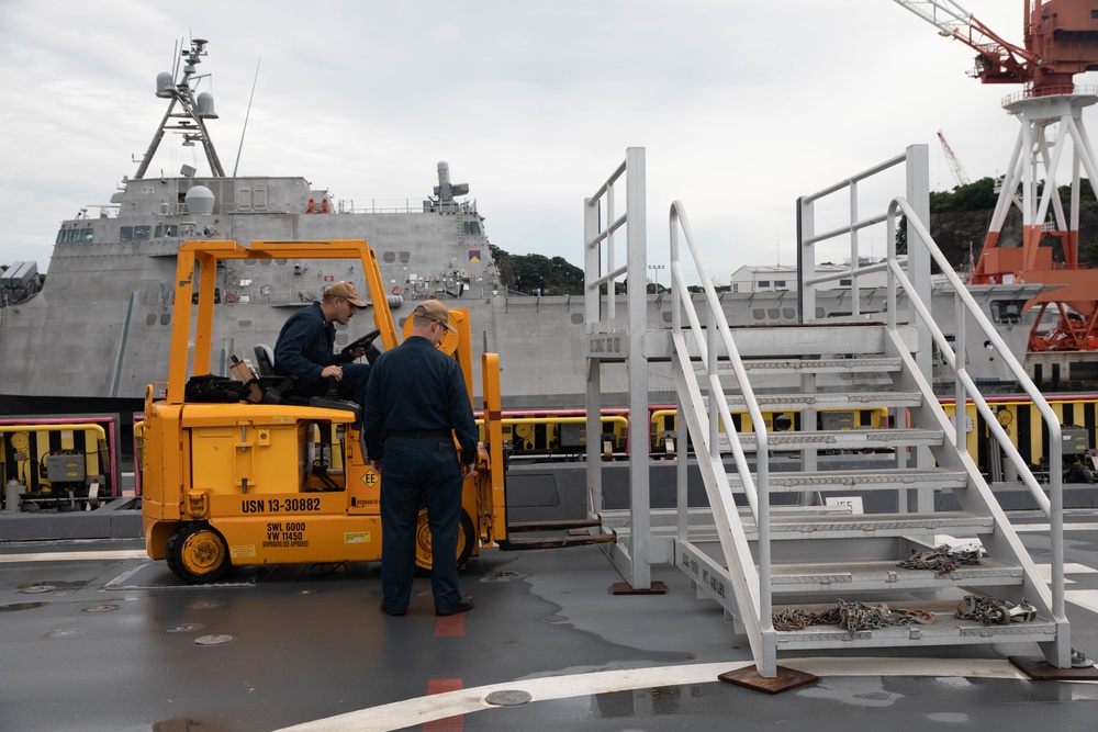 USS Zumwalt Conducts Port Call in Japan