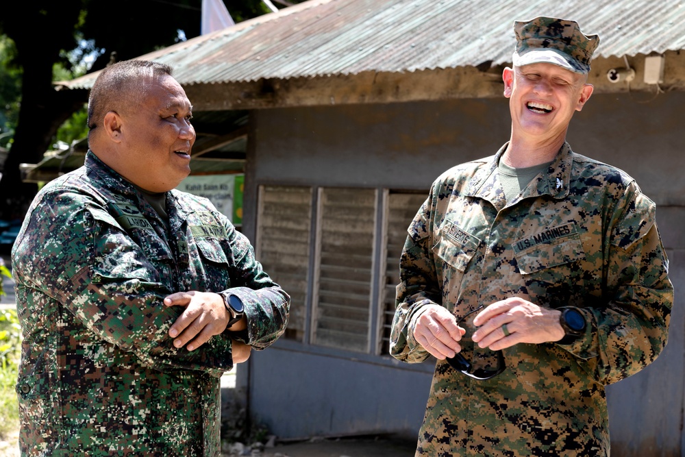 11th MEU CO conducts key leader engagement with Philippine Marine Corps