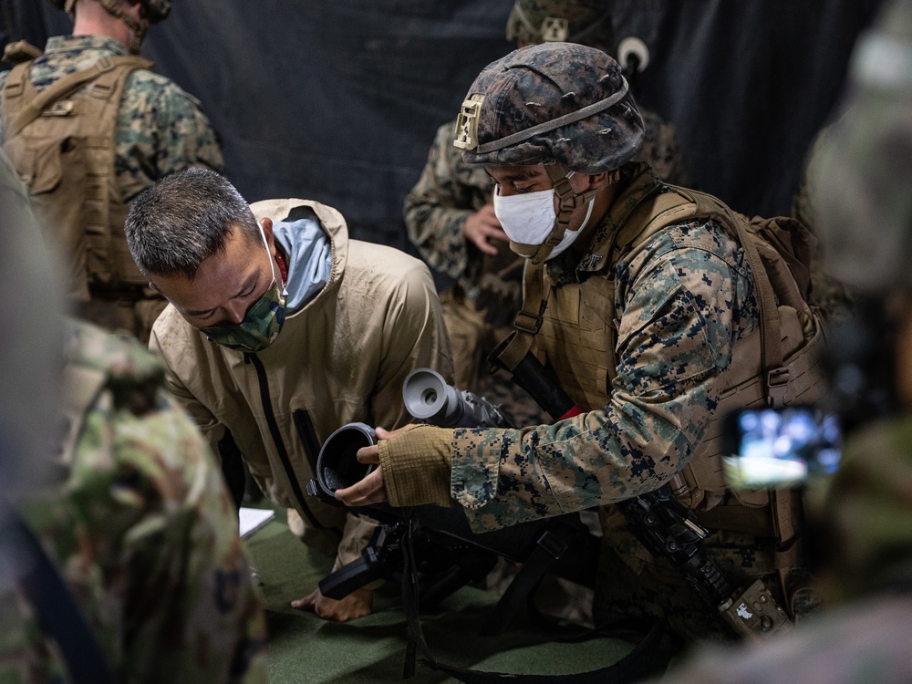 Resolute Dragon 22 | U.S. Marines and JGSDF soldiers conduct Static Weapons Display