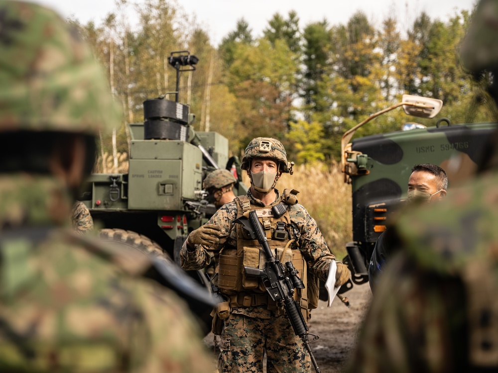 Resolute Dragon 22 | 3rd TB Marines and JGSDF Soldiers conduct Bilateral Vehicle Recovery Training