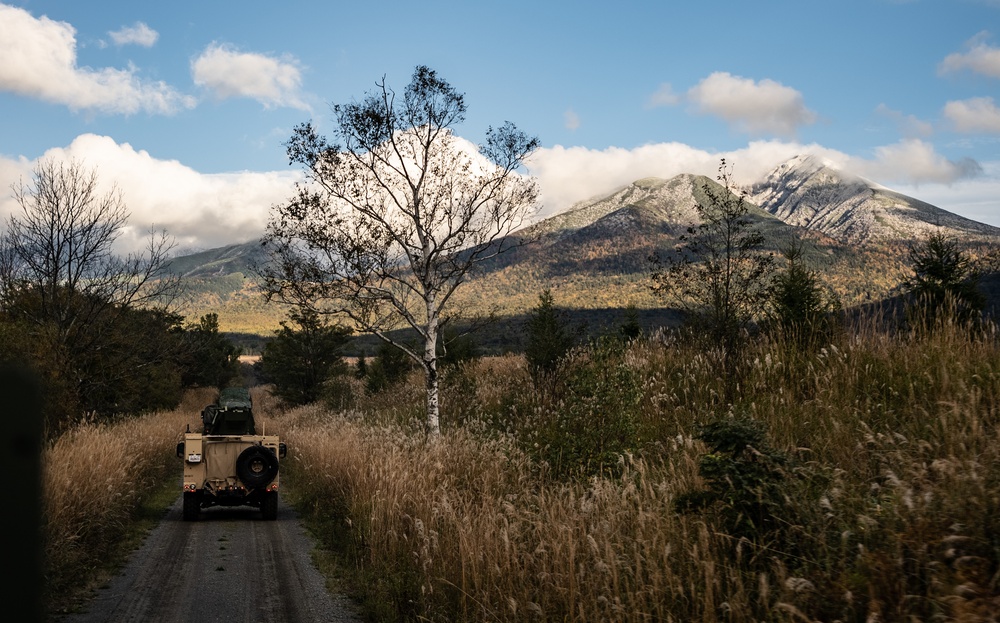 Resolute Dragon 22 | 3rd TB Marines and JGSDF Soldiers conduct Bilateral Vehicle Recovery Training