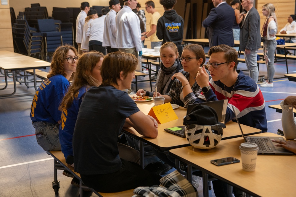 German and American students gather for first exchange in recent years