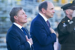 Fisher receives 2022 Thayer Award for his philanthropy to service members