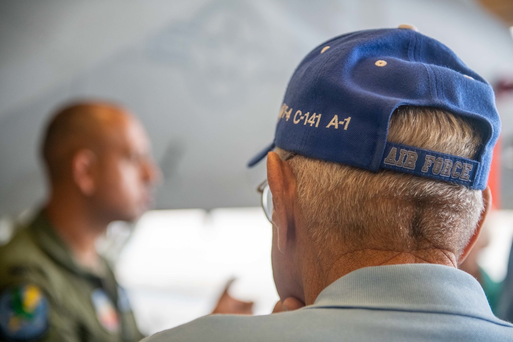 Vietnam-era veterans get a feel for the FANG