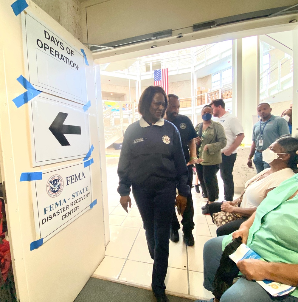 Representatives Al Green and Val Demings Visit a FEMA Disaster Recovery Center