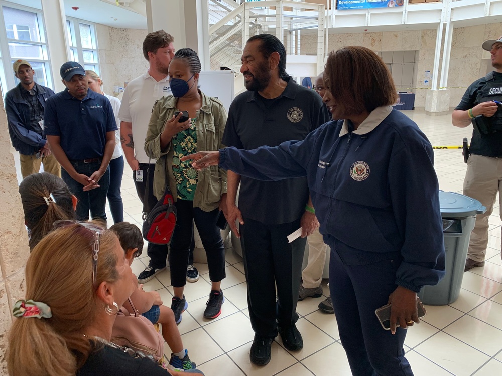 Representatives Al Green and Val Demings Visit a FEMA Disaster Recovery Center