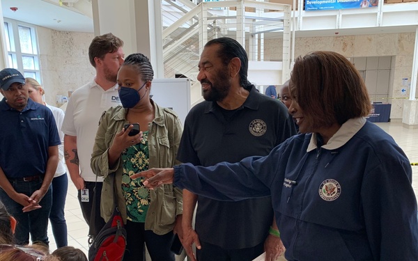 Representatives Al Green and Val Demings Visit a FEMA Disaster Recovery Center