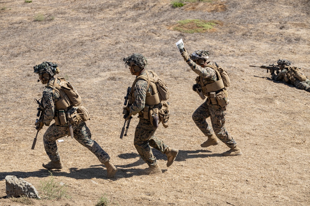 1st Bn., 4th Marines conduct field training