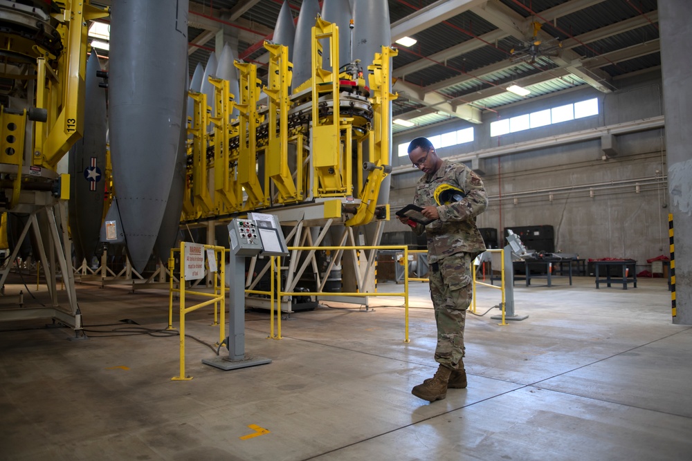 18th CMS external aircraft fuel tank storage system