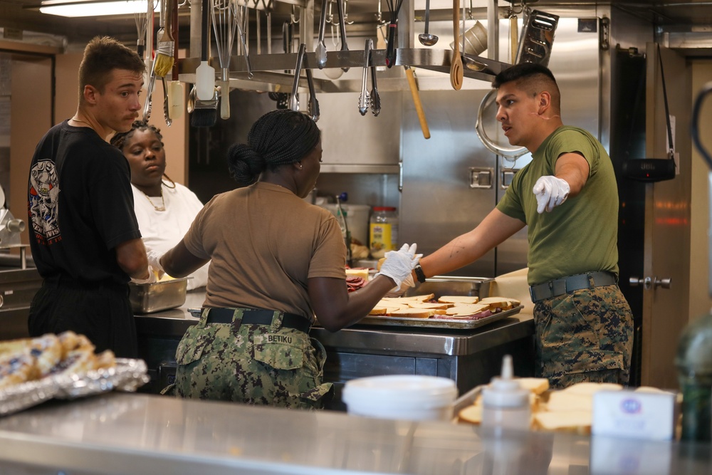 Resolute Dragon 22 | Combat Logistics Regiment 37 Marines aboard USNS Dahl