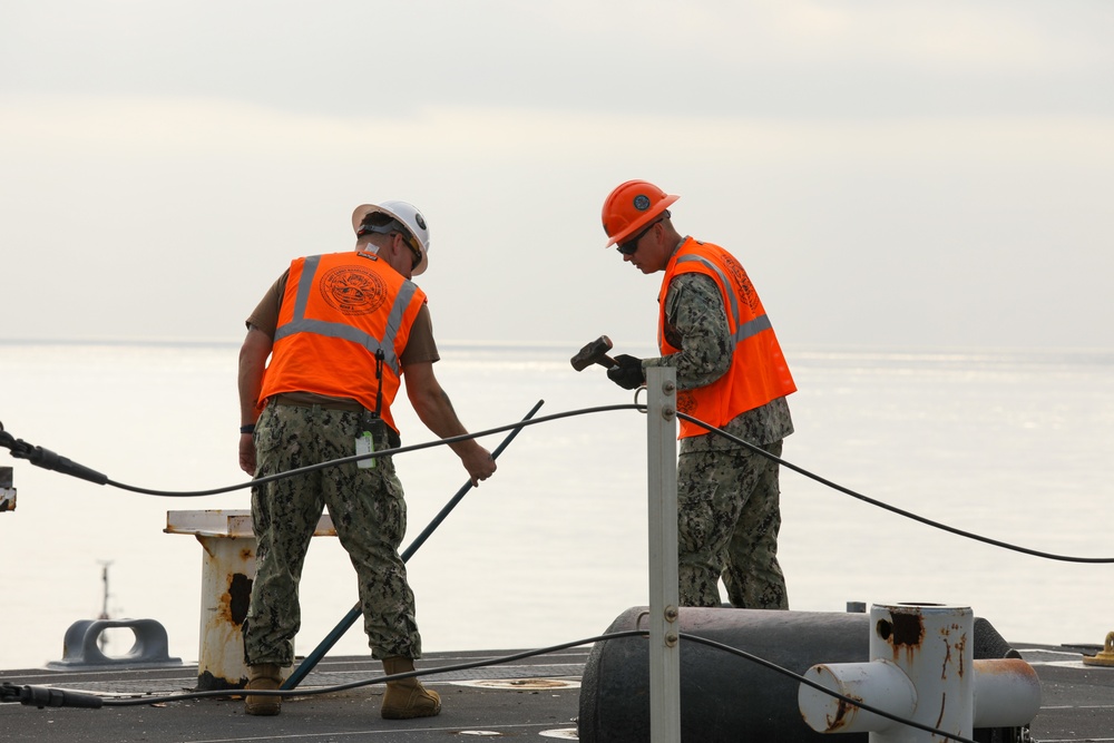 Resolute Dragon 22 | Marines and Sailors on USNS Dahl Execute Maritime Prepositioning Force Offload Efforts