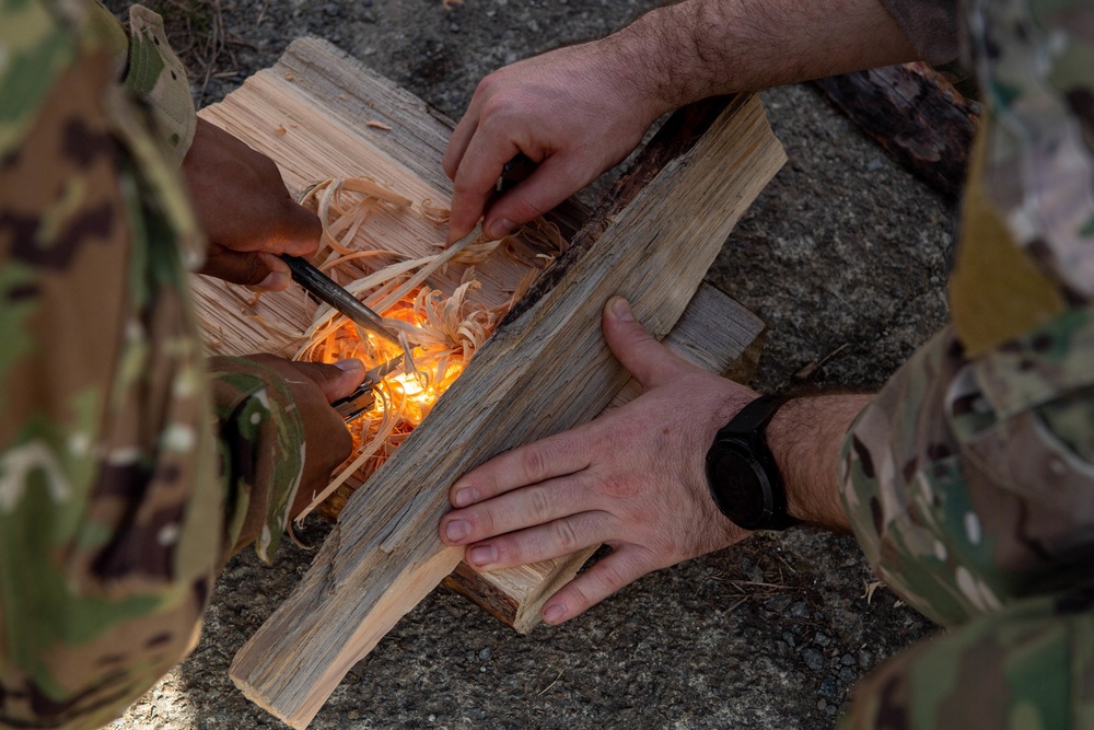 86th AW SERE instructors train with 424th ABS
