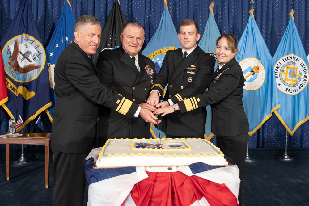 Defense Logistics Agency celebrates Navy’s 247th birthday