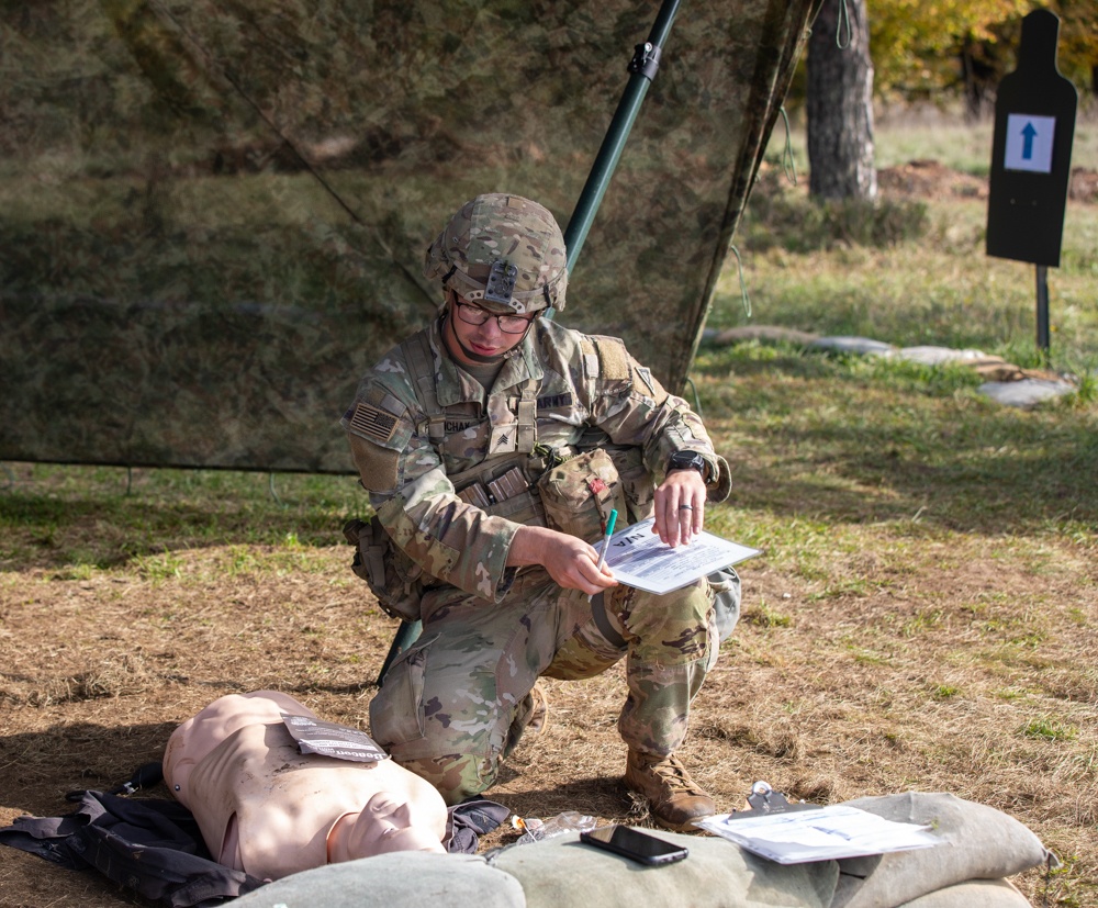 Soldiers from 1-4 Infantry Battalion work toward ESB