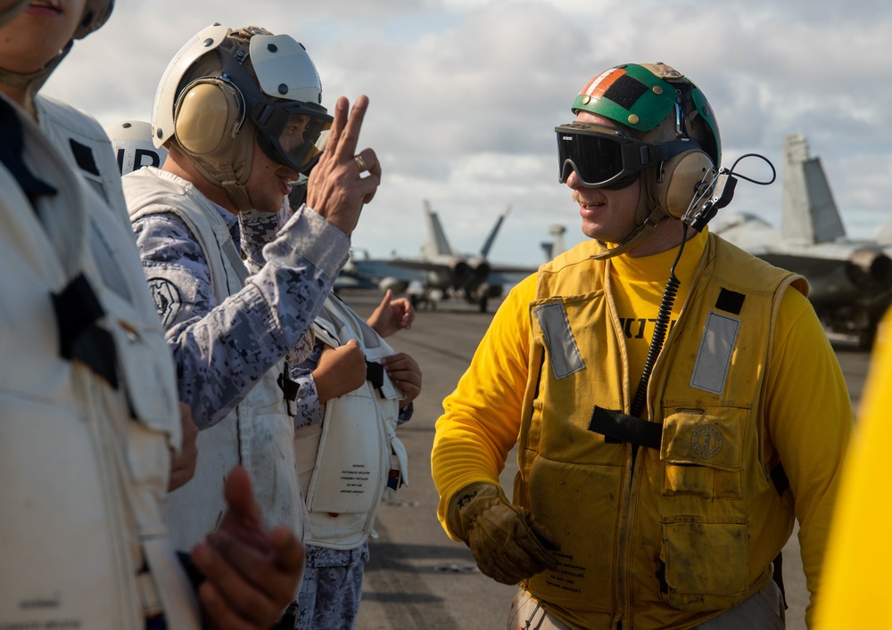 DVIDS - Images - USS Ronald Reagan (CVN 76) Sailors give a tour of the ...