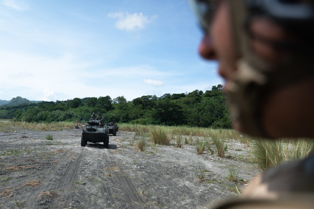 Philippine and U.S. Marines participate in a combined arms live-fire event during KAMANDAG 6