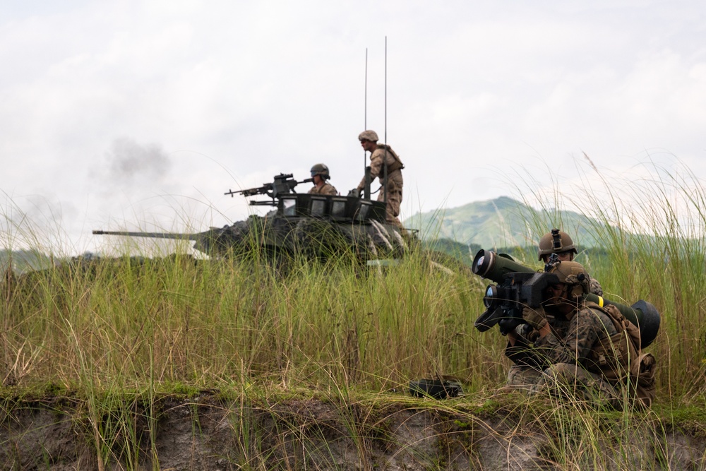 Philippine and U.S. Marines participate in a combined arms live-fire event during KAMANDAG 6