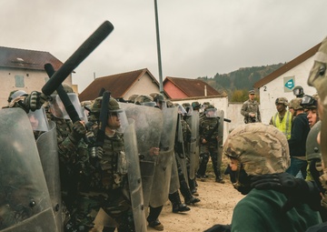 Crowd Riot Control - KFOR 31