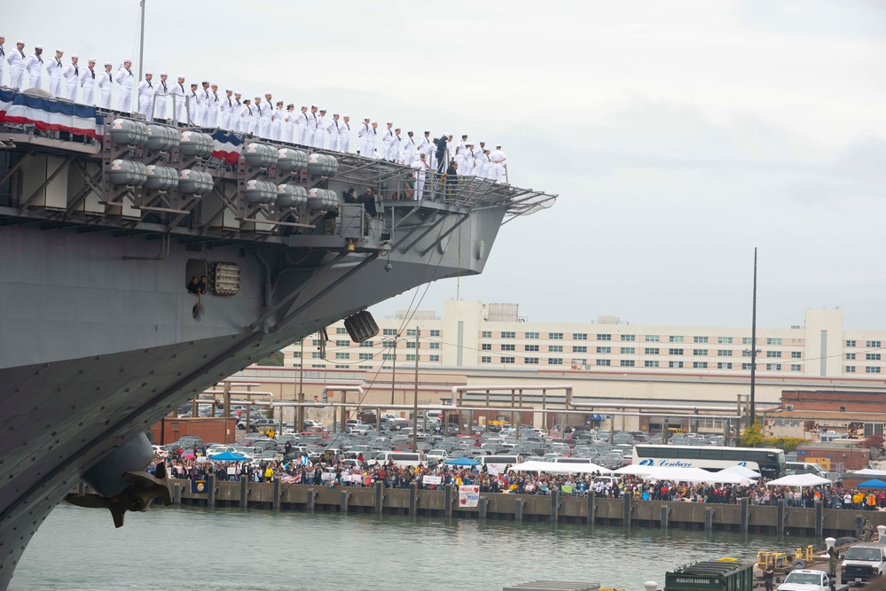 USS Kearsarge returns from deployment