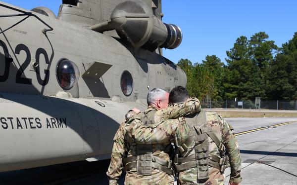 Father serves as instructor pilot for son’s CH-47 ‘nickel ride’