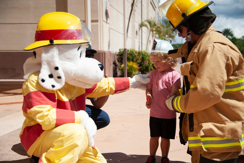 Federal Fire Department Hawaii hosts Fire Prevention Week