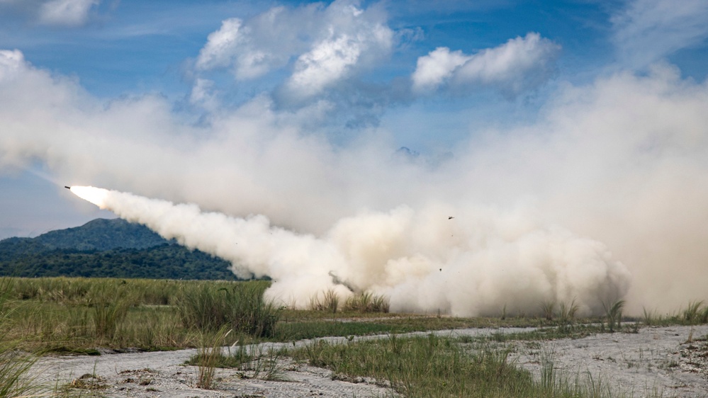 HIMARS and Easy Battery execute a live-fire demonstration during KAMANDAG 6
