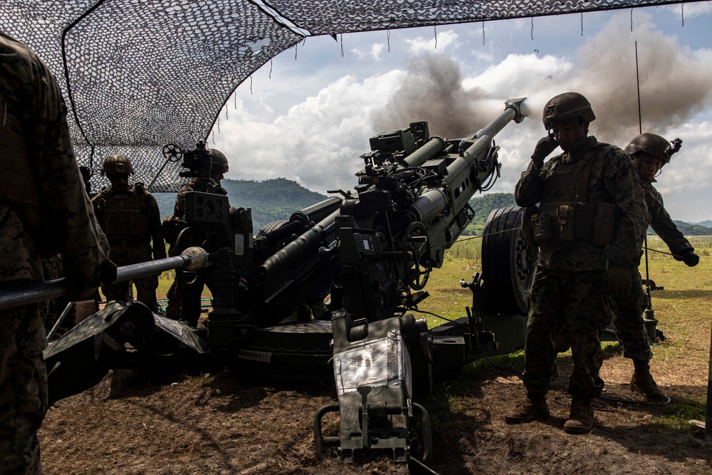 HIMARS and Easy Battery execute a live-fire demonstration during KAMANDAG 6