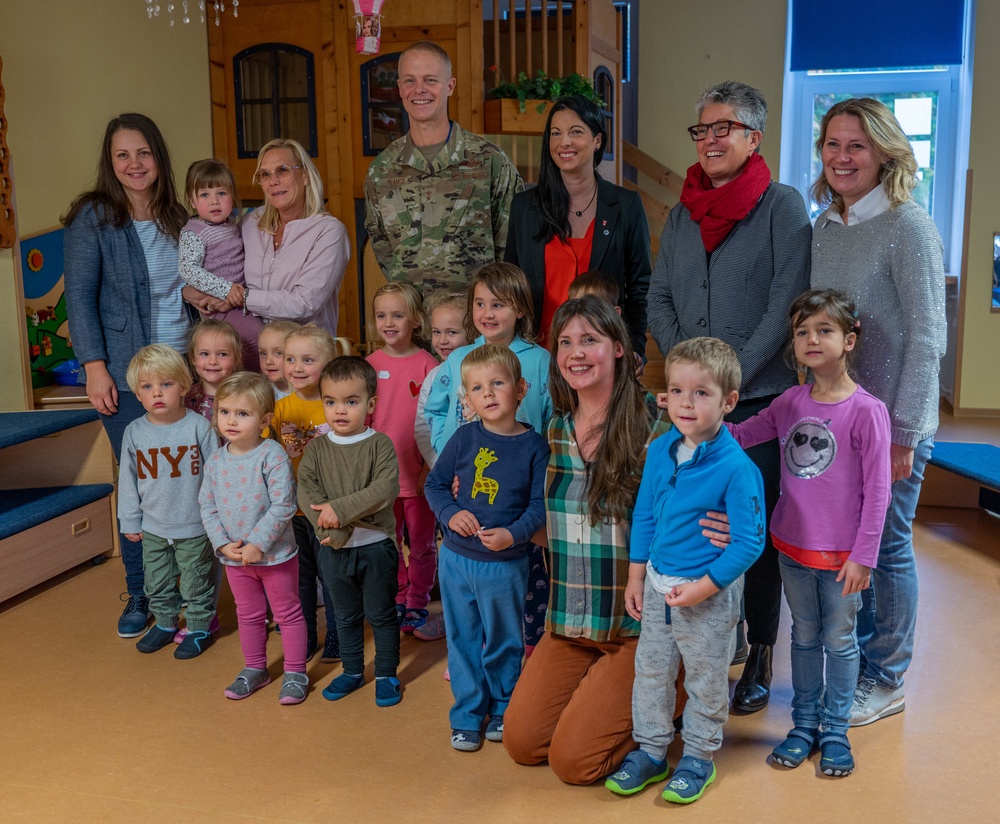 Reading program connects Team Ramstein with local kindergarten