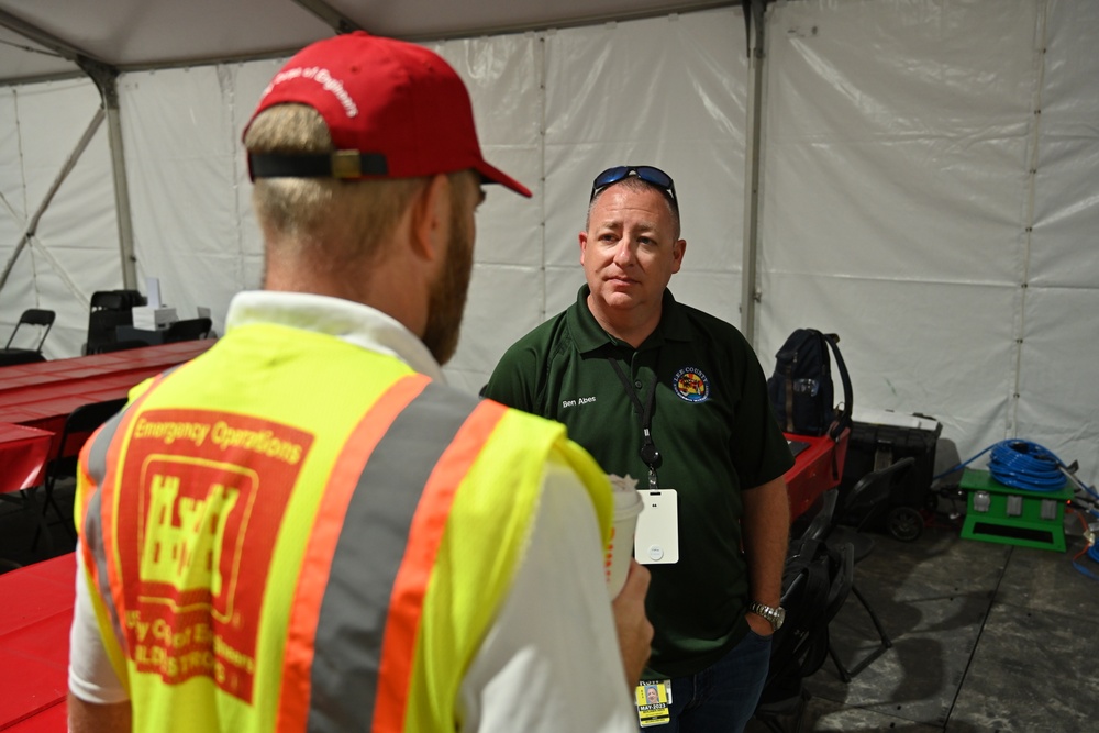 USACE coordinates Fort Myers Beach, Florida, disaster response activities with FEMA, state and local emergency management officials