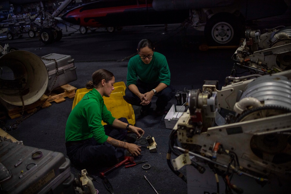 U.S. Navy Sailors Rebuild Bearings