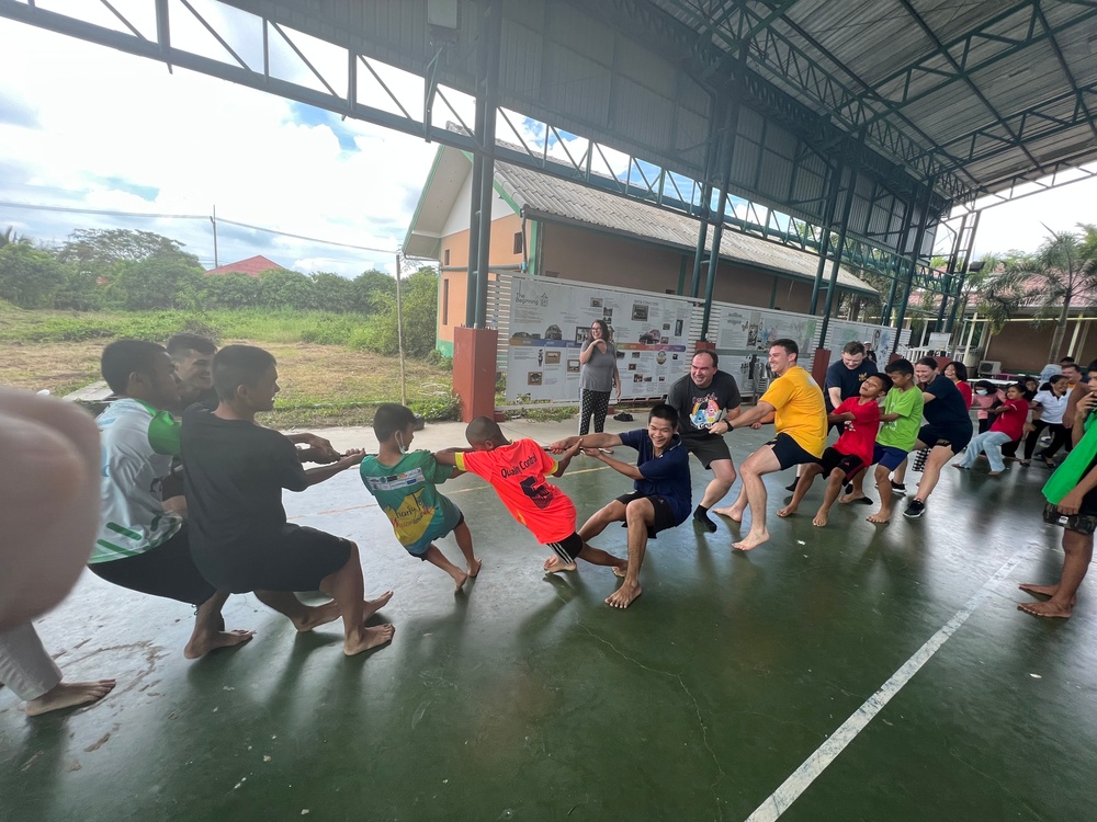 USS Higgins Conducts Community Relations Event in Thailand