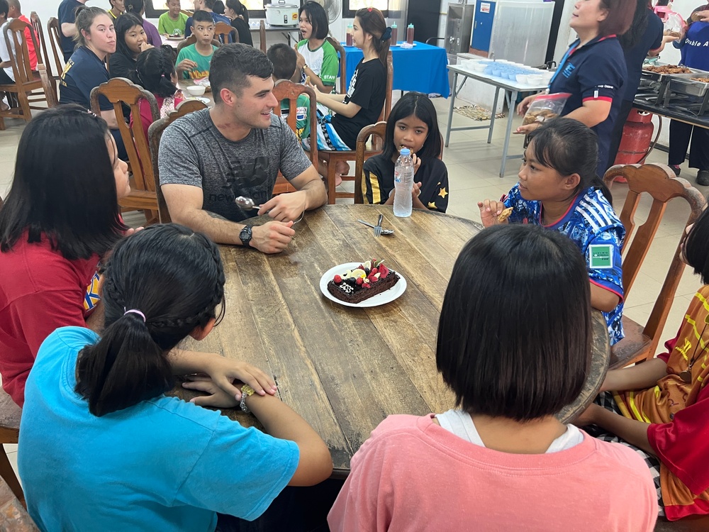 USS Higgins Conducts Community Relations Event in Thailand