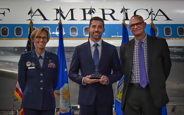 AFRL Fellows 2022 Honors ECA Award Winner Joel Bixler