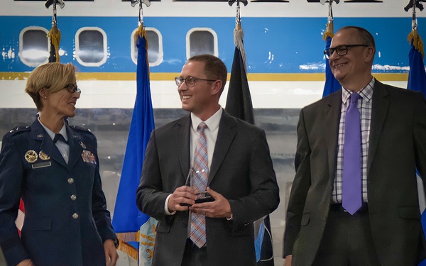 AFRL Fellows 2022 Honors ECA Award Winner Nicholas Glavin