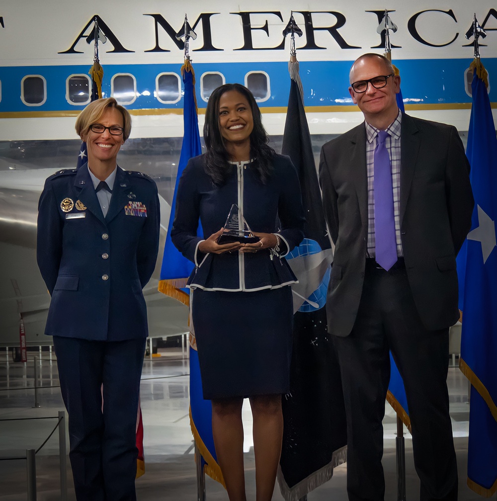 AFRL Fellows 2022 Honors ECA Award Winner Candice Hatcher