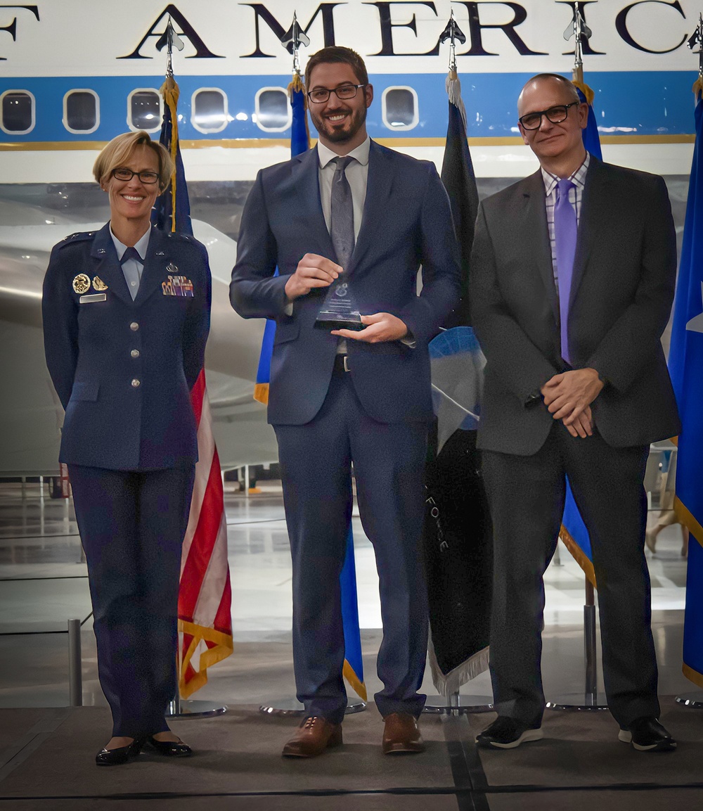 AFRL Fellows 2022 Honors ECA Award Winner Sean McDaniel