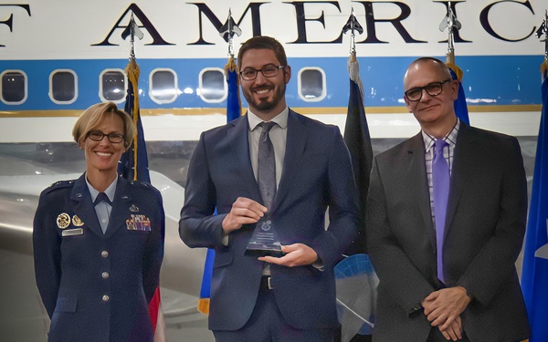 AFRL Fellows 2022 Honors ECA Award Winner Sean McDaniel