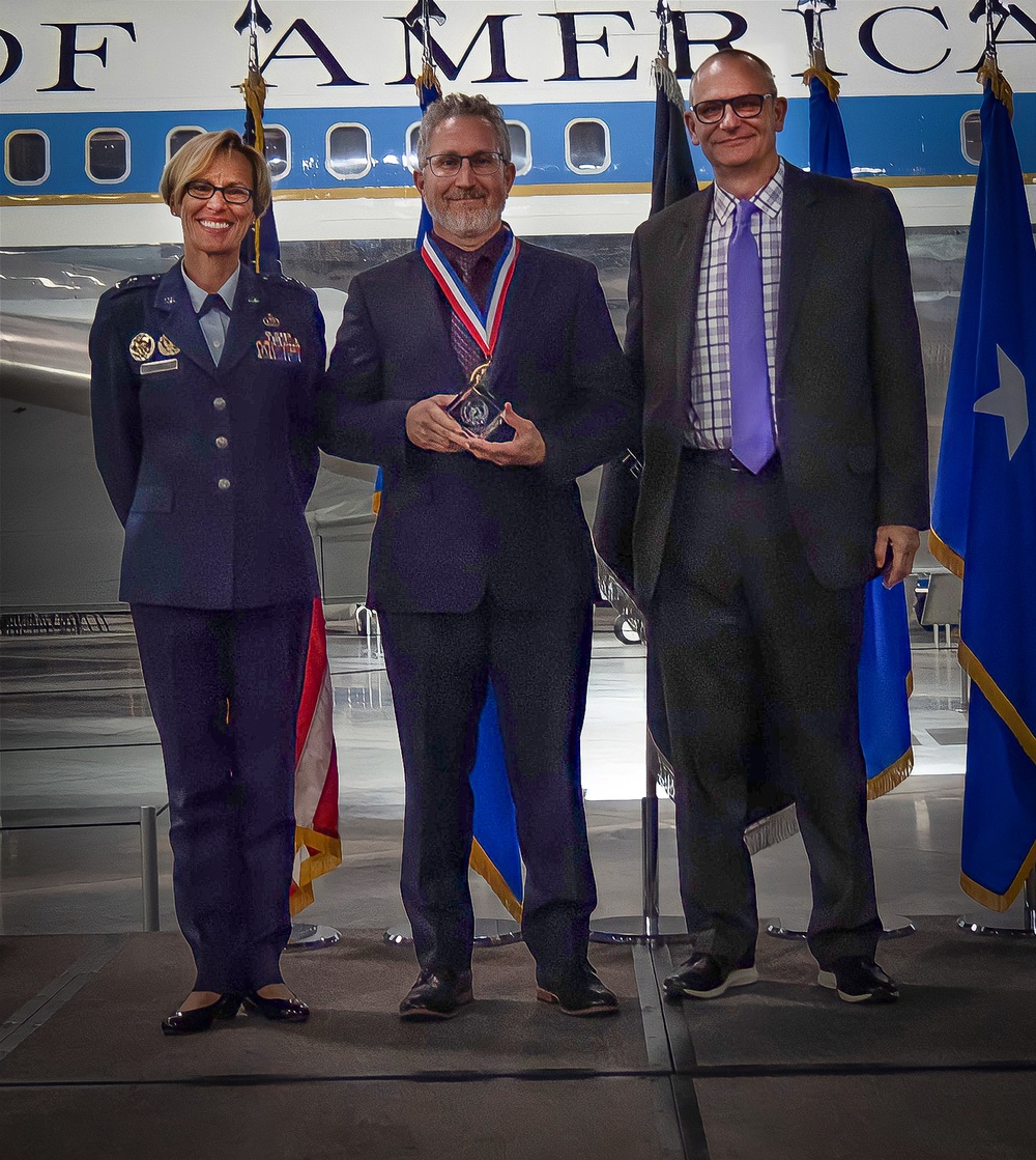 AFRL Fellows 2022 Honors David Mollenhauer