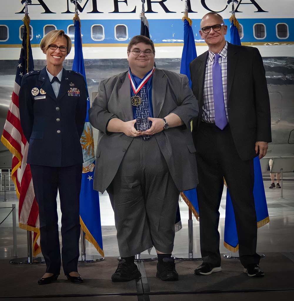 AFRL Fellows 2022 Honors Jason Parker