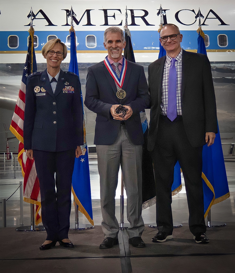 AFRL Fellows 2022 Honors Greg Reich