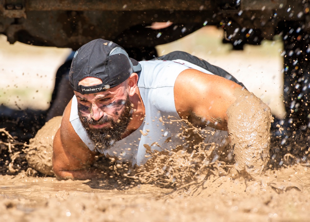 ‘Climbing’ the leaderboard, service members participate in Spanish Pegasus Race