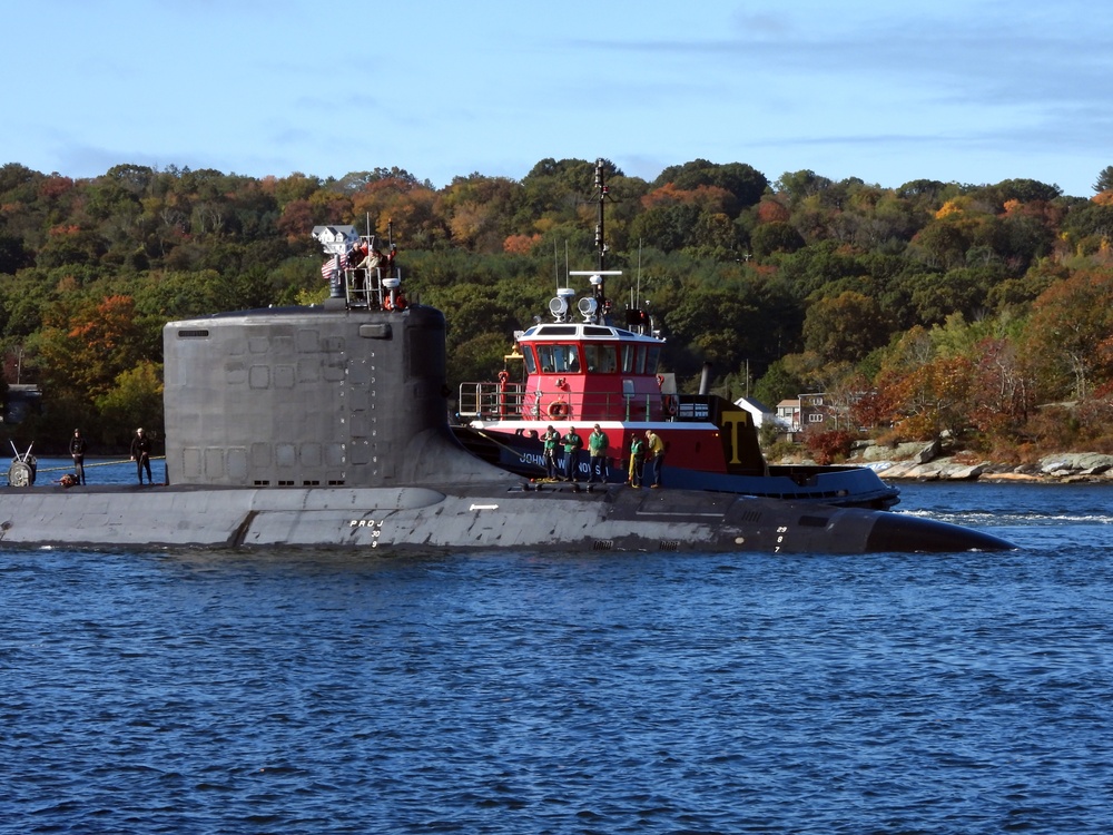 USS Oregon returns to Naval Submarine Base New London