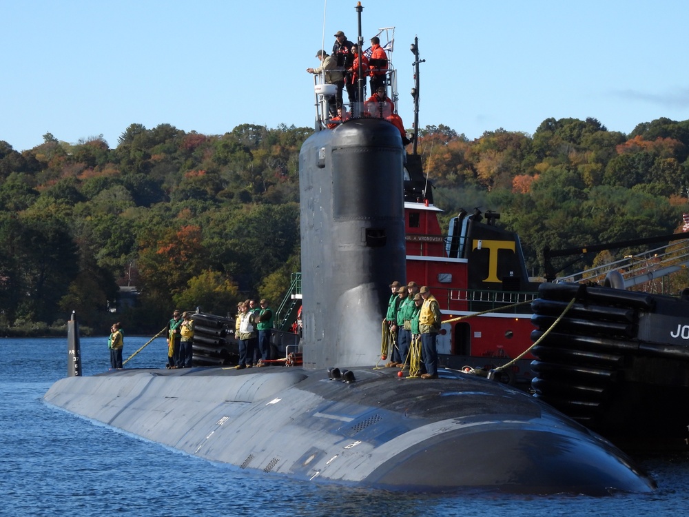 USS Oregon returns to Naval Submarine Base New London